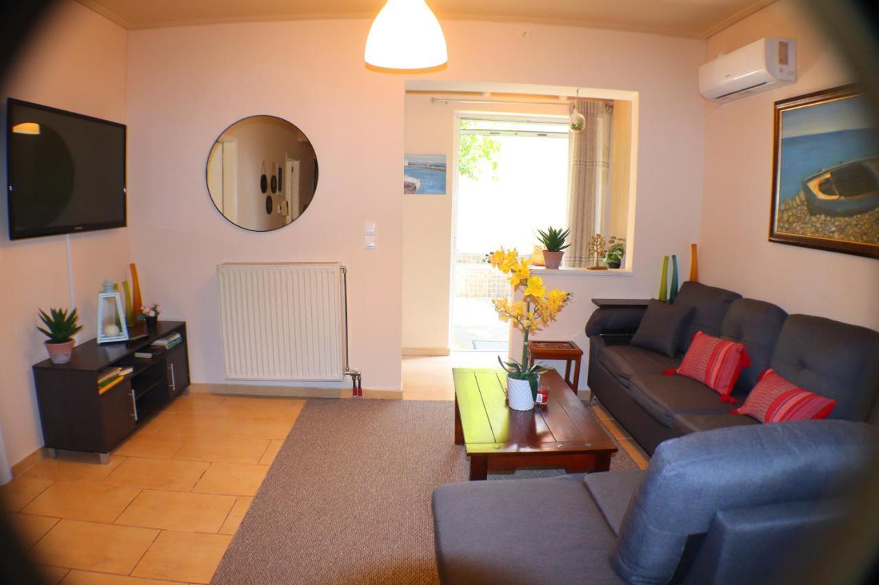 Filoxenia Apartment Atina Dış mekan fotoğraf